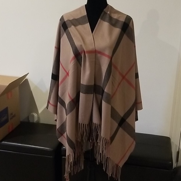 New Jessica McClintock Plaid Woven Ruana - Picture 3 of 7